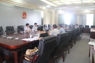 政府領(lǐng)導(dǎo)、企業(yè)代表參加了崇禮新城投資合作協(xié)議討論會